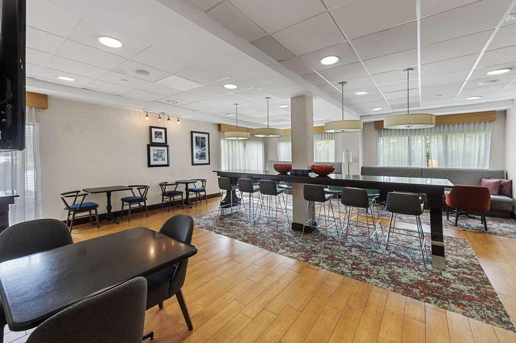 Hampton Inn Nanuet Restoran gambar