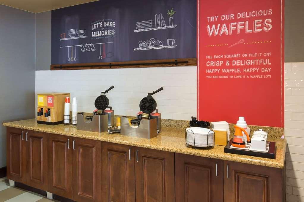 Hampton Inn Nanuet Restoran gambar